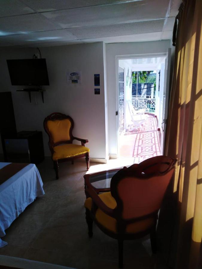 Apartamentos Chuchos Place San Andrés Eksteriør bilde